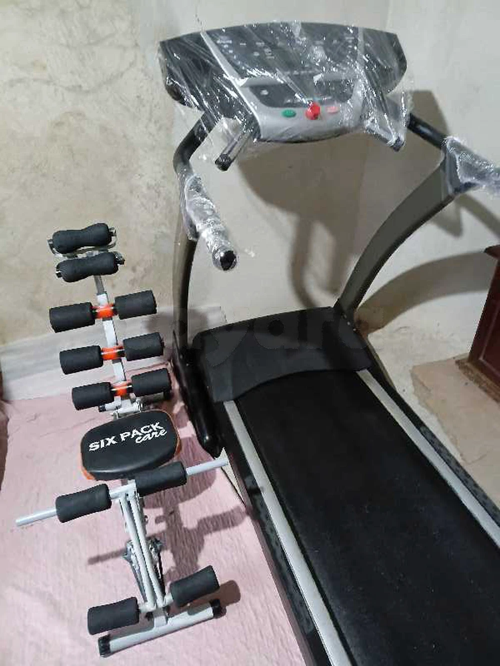 Tapis de course 𝟭𝟱𝟬𝙠𝙜 𝙋𝙪𝙞𝙨𝙨𝙖𝙣𝙩𝙚 𝙟𝙪𝙨𝙦𝙪'𝙖𝙪 𝟭𝟴𝟬𝙠𝙜 + Banc d'abdominaux gratuit