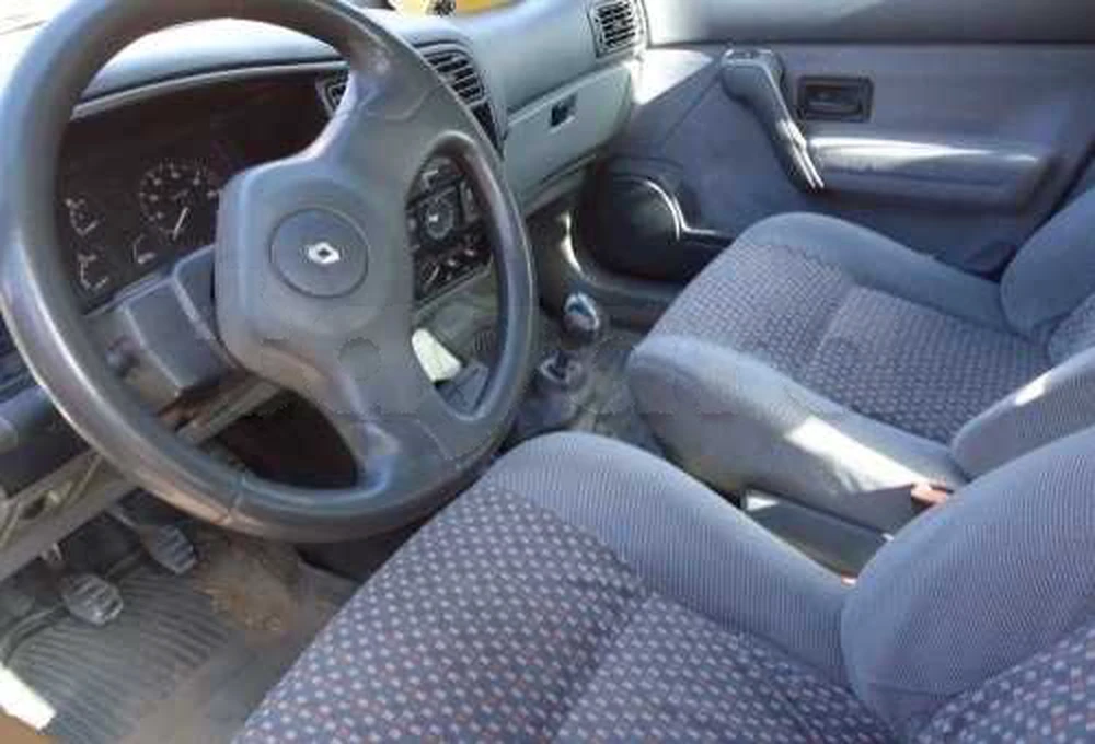 Renault 19