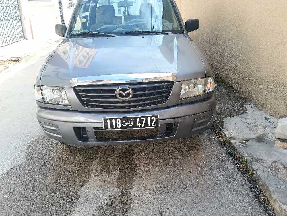 Mazda B 2500