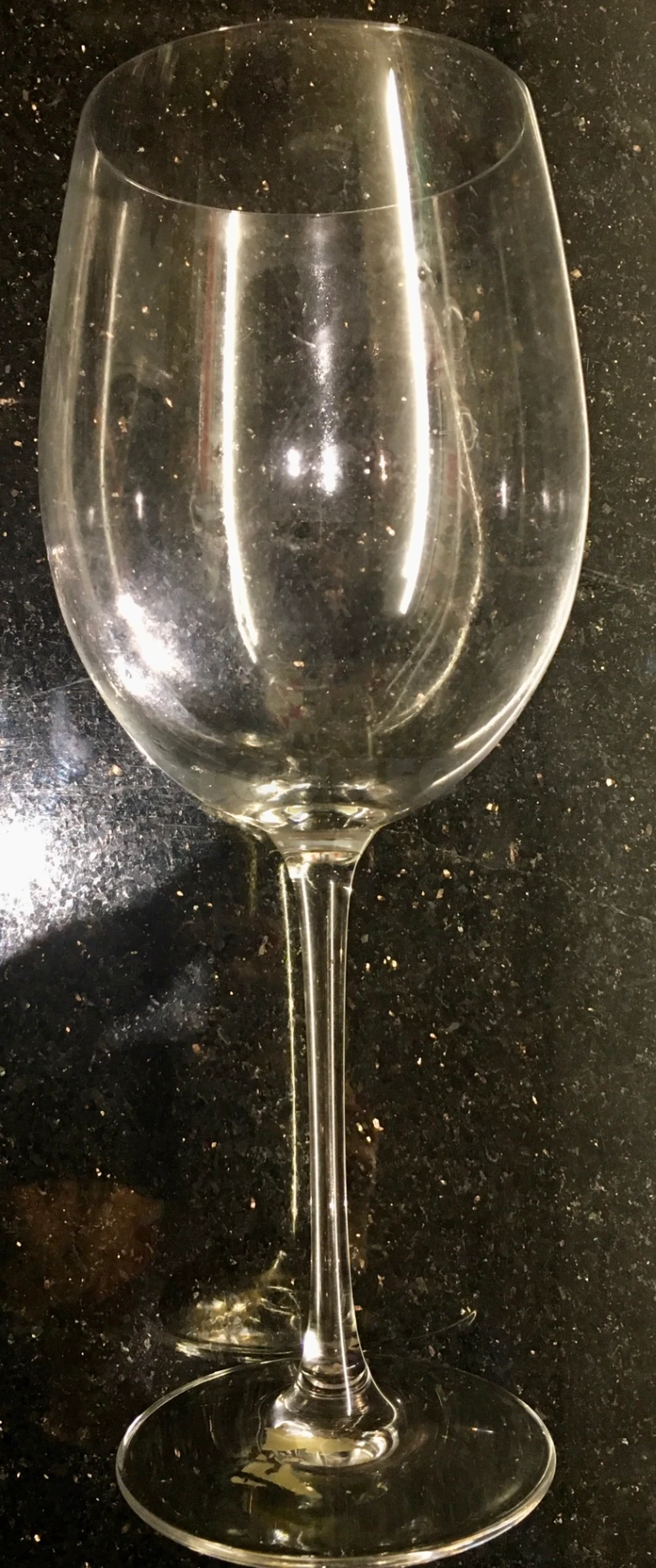 service verres à pied neufs . 5 DT Le verre , acheté 12 DT L'un . la marsa 22510860