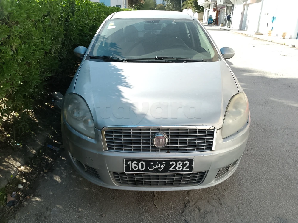 Carte voiture Fiat Linea