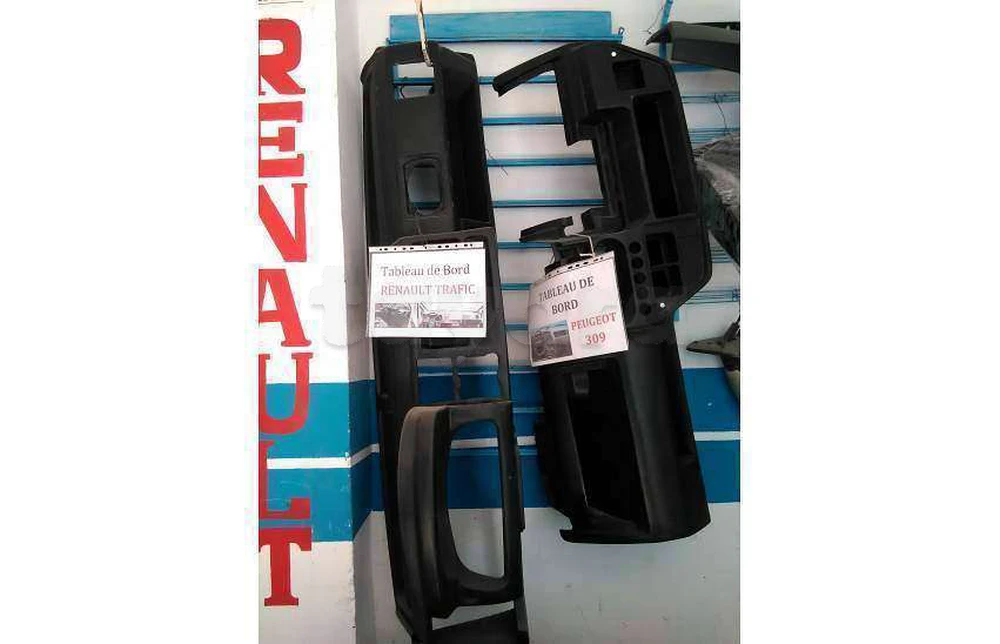 Tableau de Bord 98940095