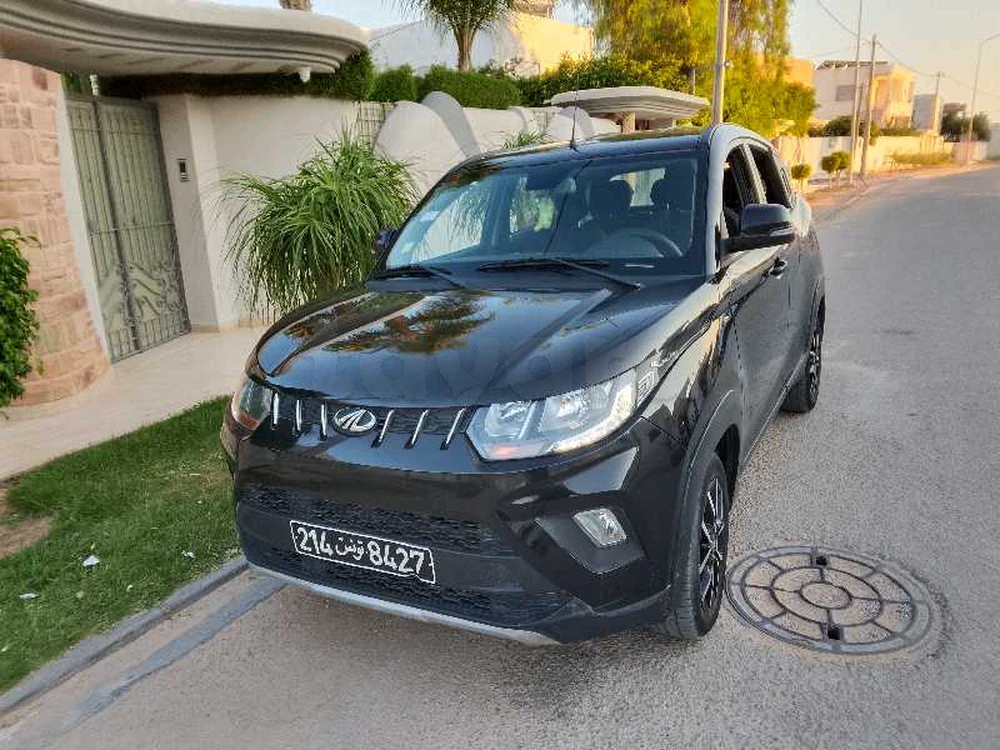 Carte voiture Mahindra Hover