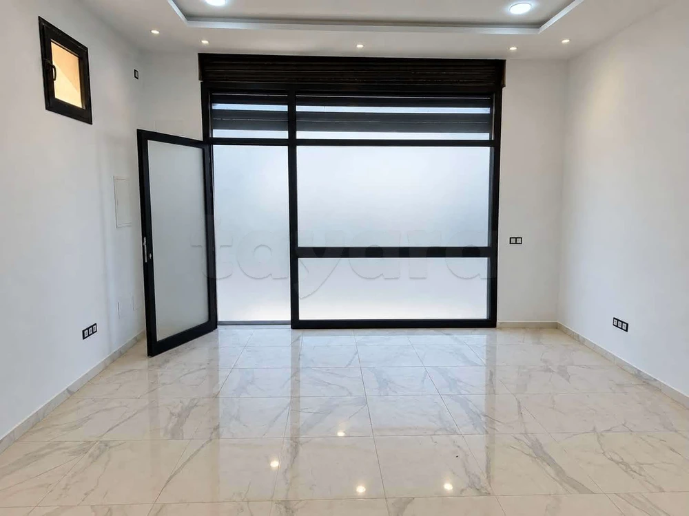 À LOUER – LOCAL COMMERCIAL NEUF DE 42 M² À L'AOUINA