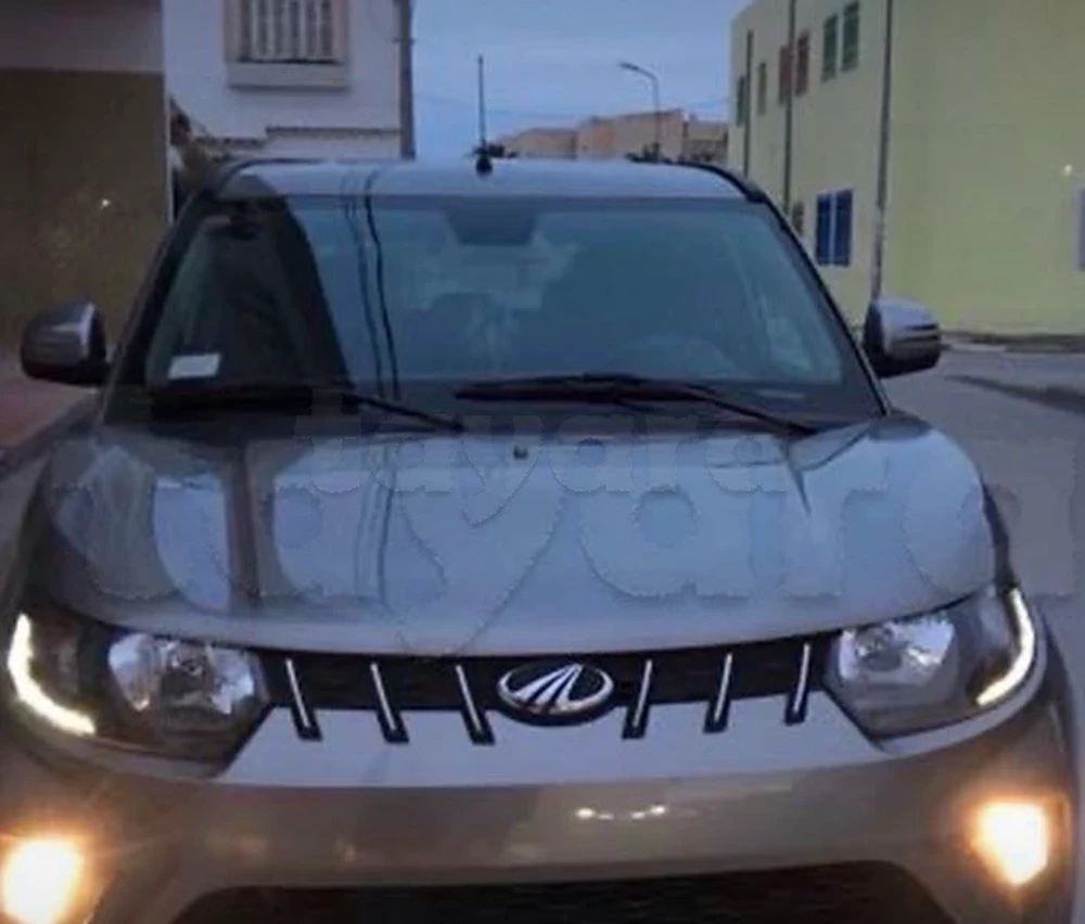 Carte voiture Mahindra Hover