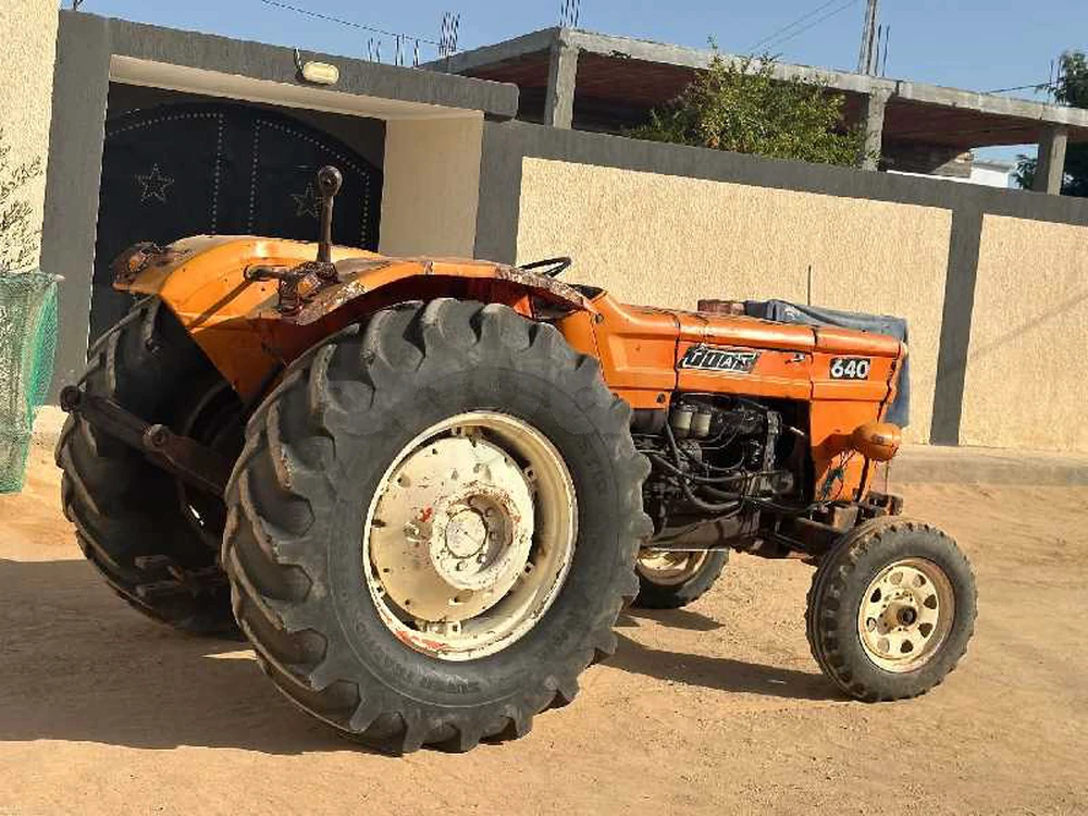 tracteur fiat 640