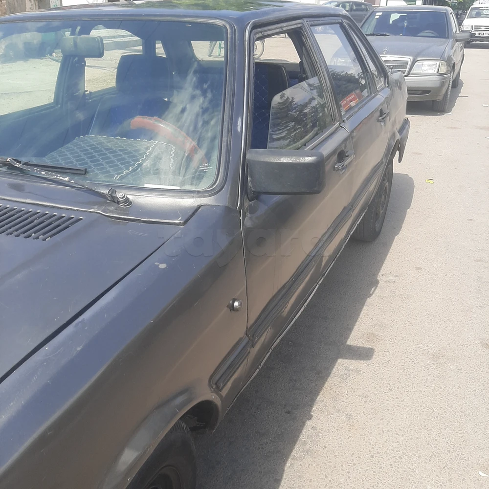 Audi 80