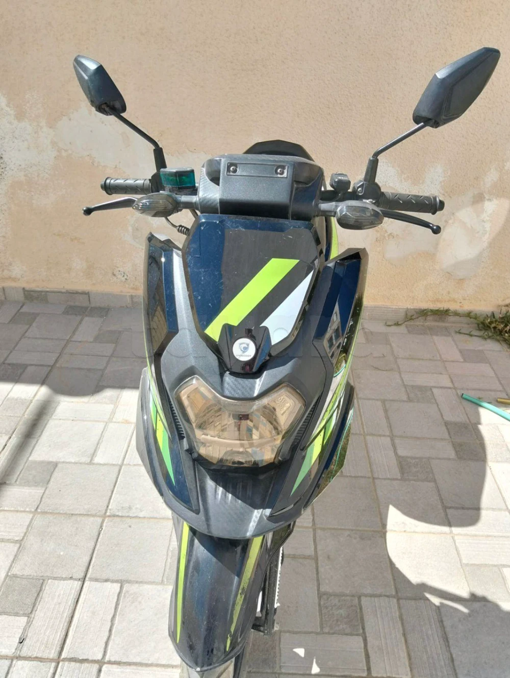 A vendre uniscoot S-max a kelibia