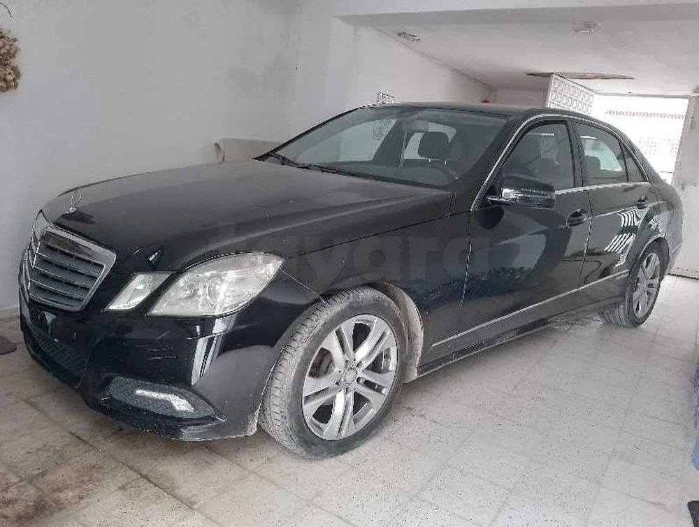 Carte voiture Mercedes-Benz Classe E