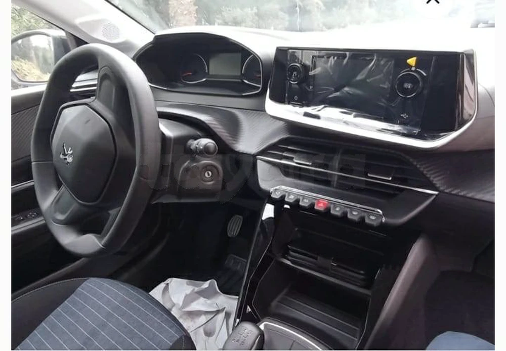 Carte voiture Peugeot 208