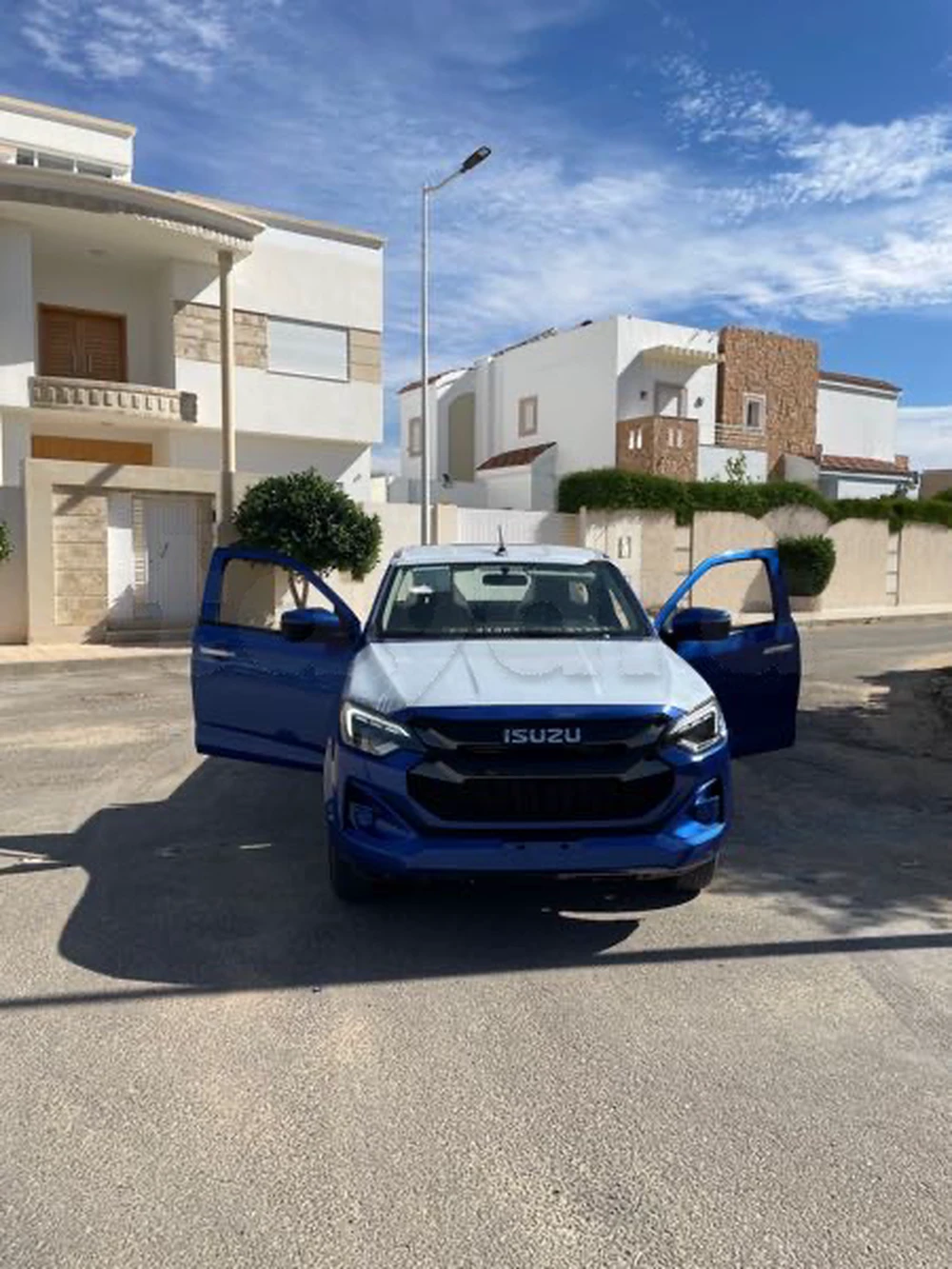 Carte voiture Isuzu D-Max