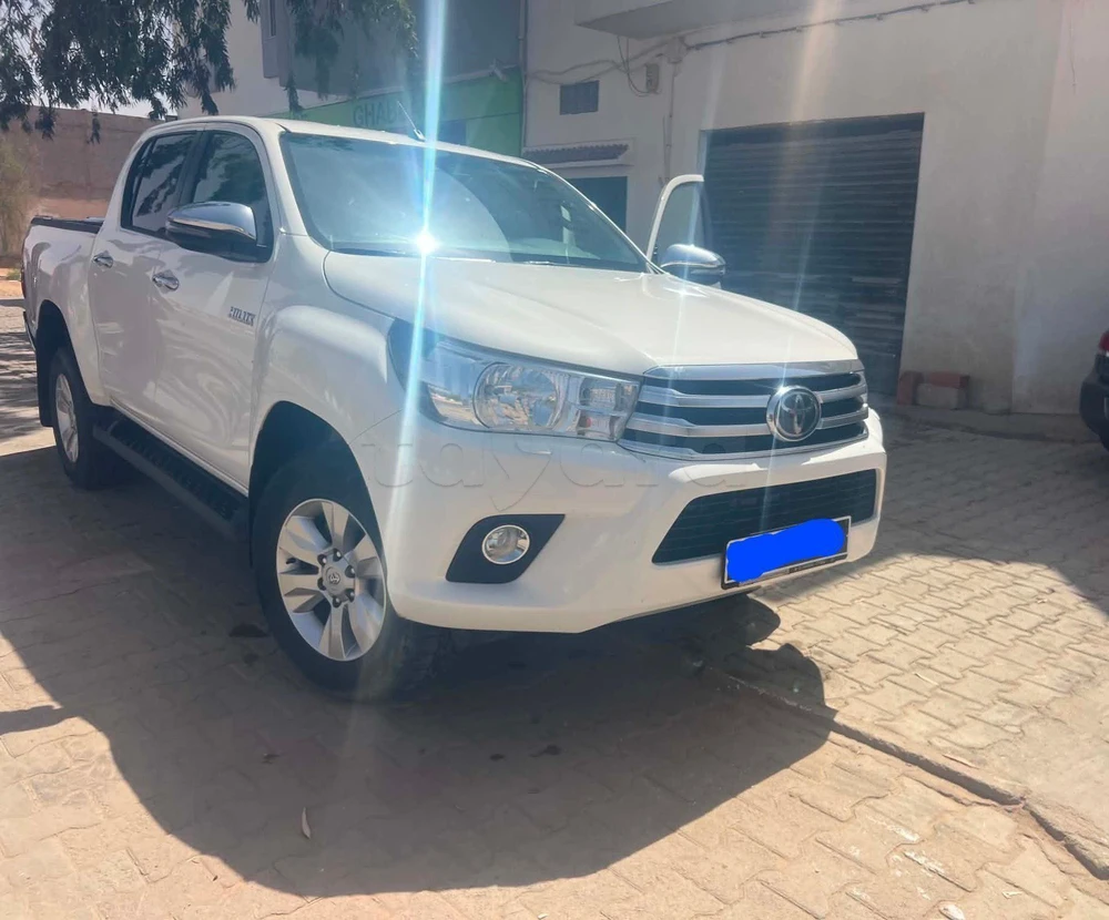 Carte voiture Toyota Hilux