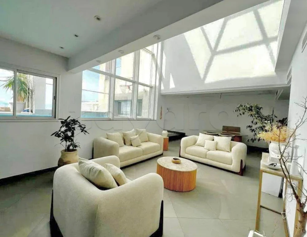 A vendre Penthouse aux Berges du Lac 2