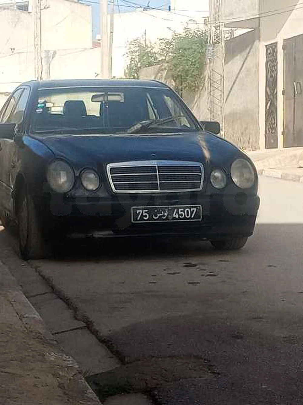 Carte voiture Mercedes-Benz 210