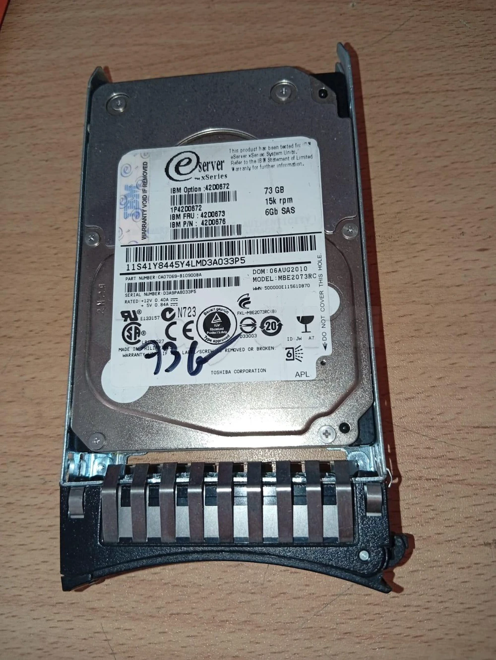 Disque Dur Serveur IBM 73 GB 15K SAS 6Gb/s (2.5" avec Caddy IBM)