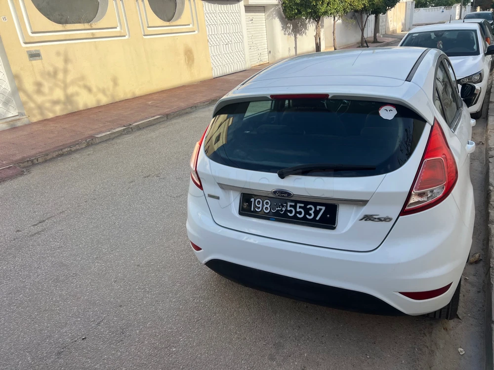 Carte voiture Ford Fiesta