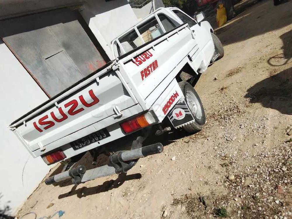 Carte voiture Isuzu Trooper