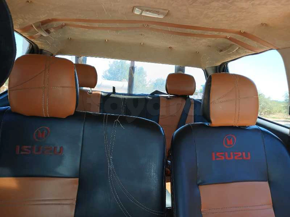 Carte voiture Isuzu D-Max