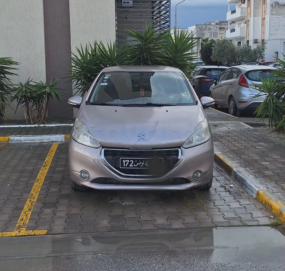 Carte voiture Peugeot 208