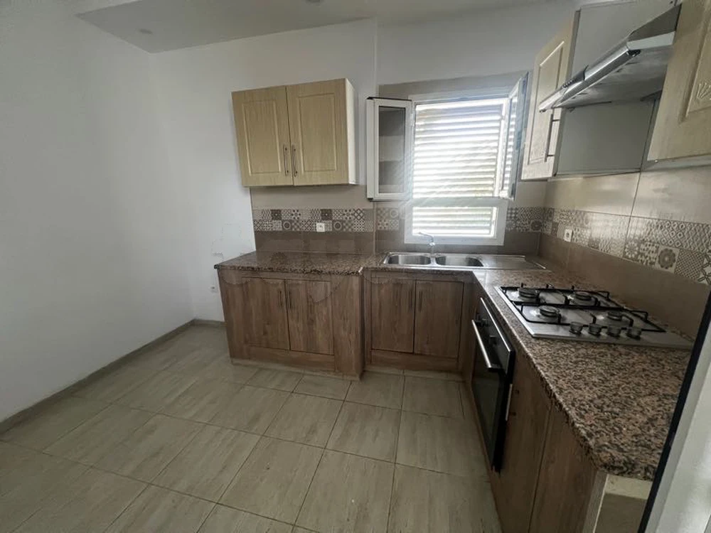 ENNKHILETE - ARIANA: APPARTEMENT S+2 A LOUER