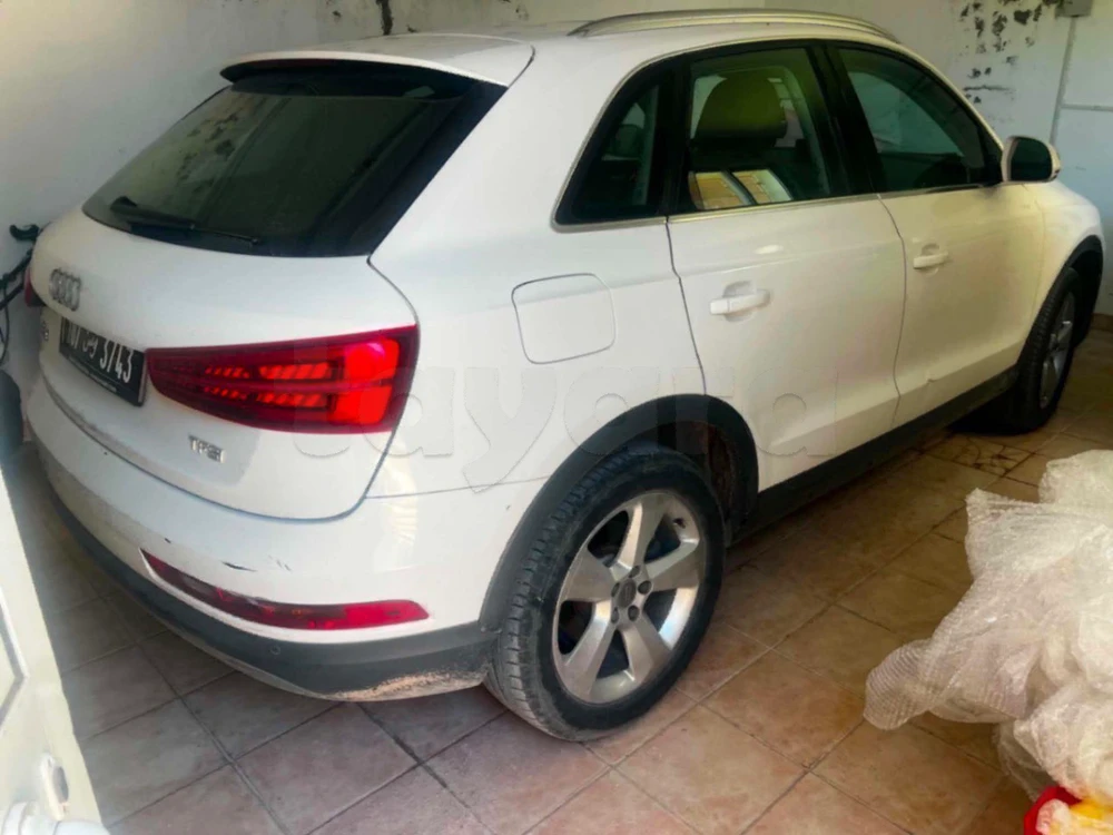 Carte voiture Audi Q3