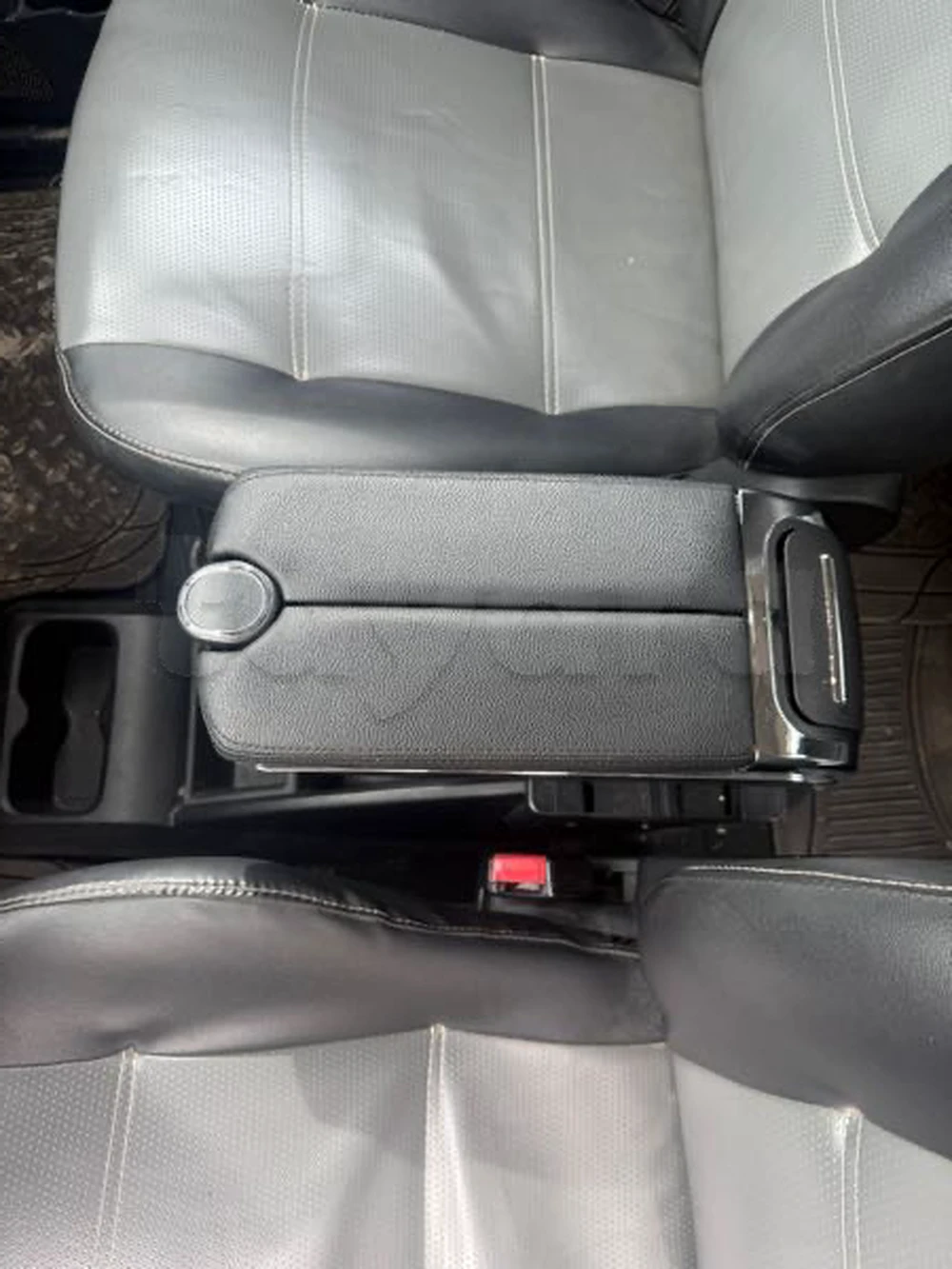 Carte voiture Mahindra Hover