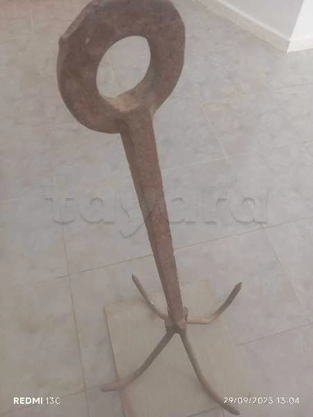 ancre marine antique tel 23990785(poids:+15kilo et longueur : 1 mètre 12) discutable