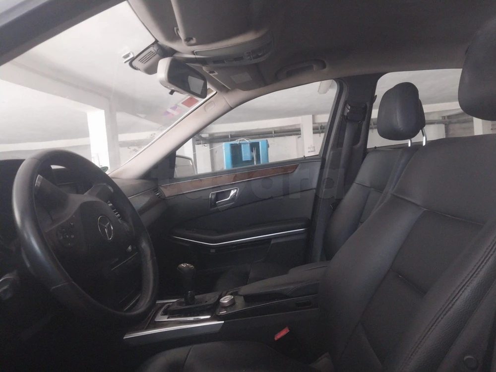 Carte voiture Mercedes-Benz Classe E