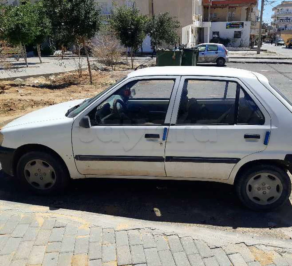 Carte voiture Peugeot 106