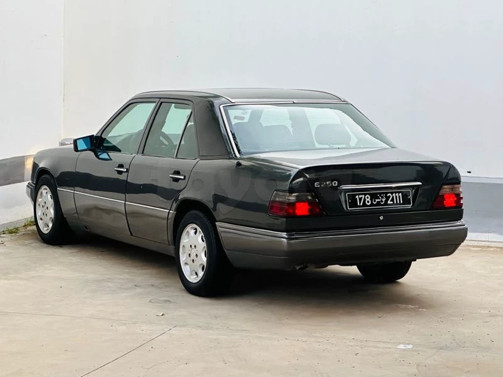 Mercedes-Benz 250