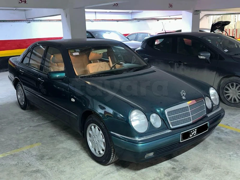 Carte voiture Mercedes-Benz Classe E