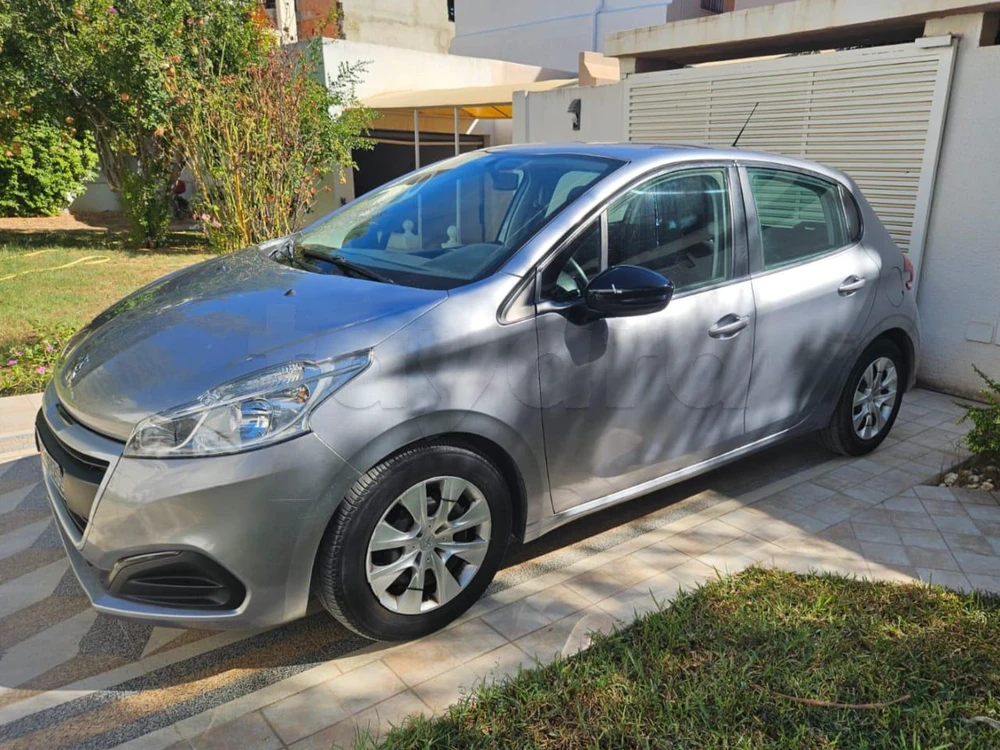 Carte voiture Peugeot 208