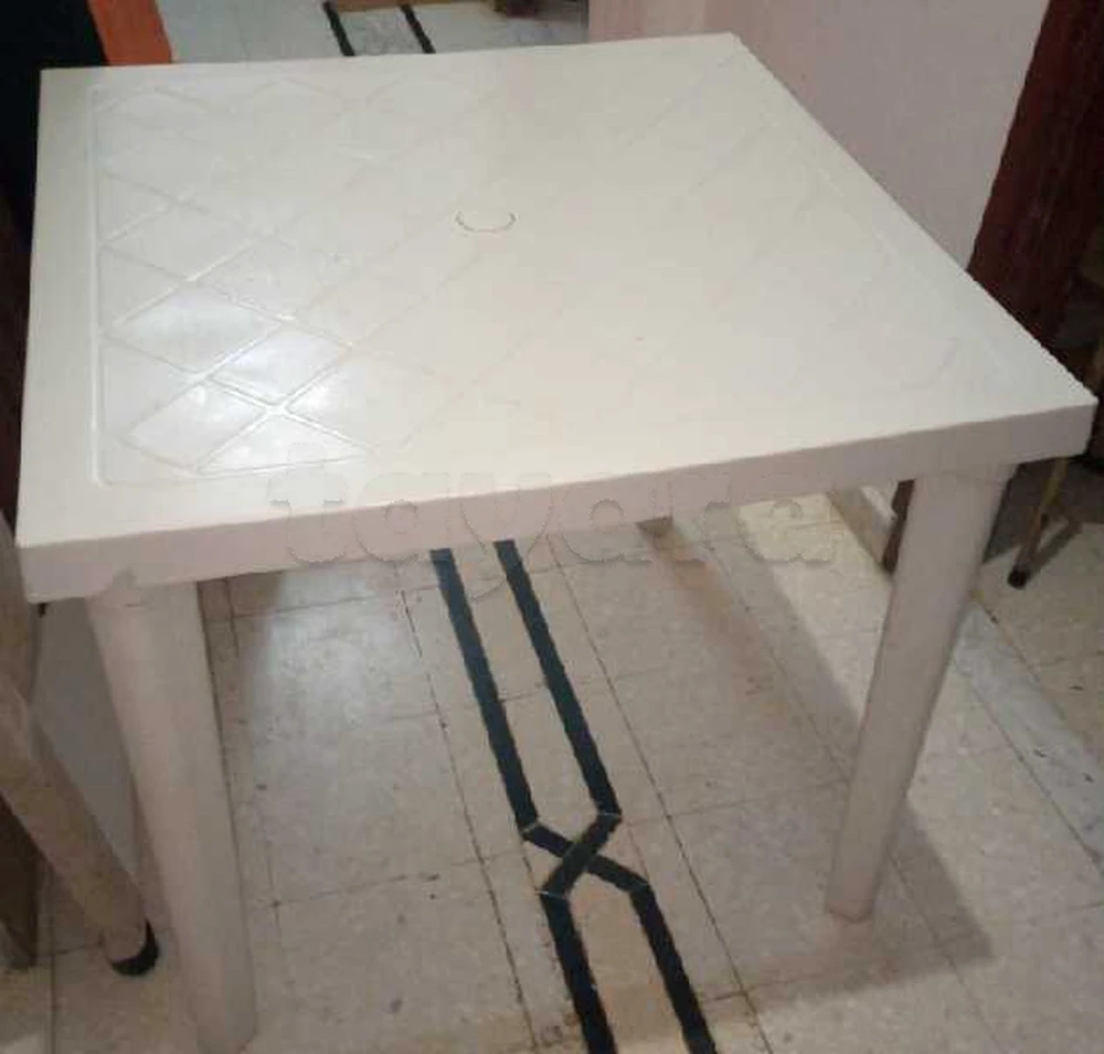 Table en plastique 80×80cm
