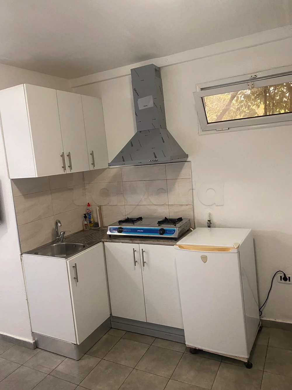 STUDIO MEUBLE AU BERGES DU LAC 1