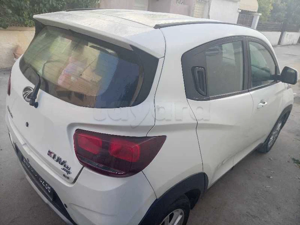 Carte voiture Mahindra Hover