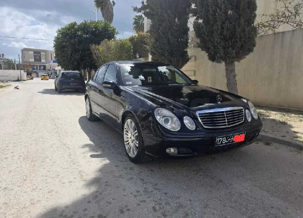 Carte voiture Mercedes-Benz Classe E