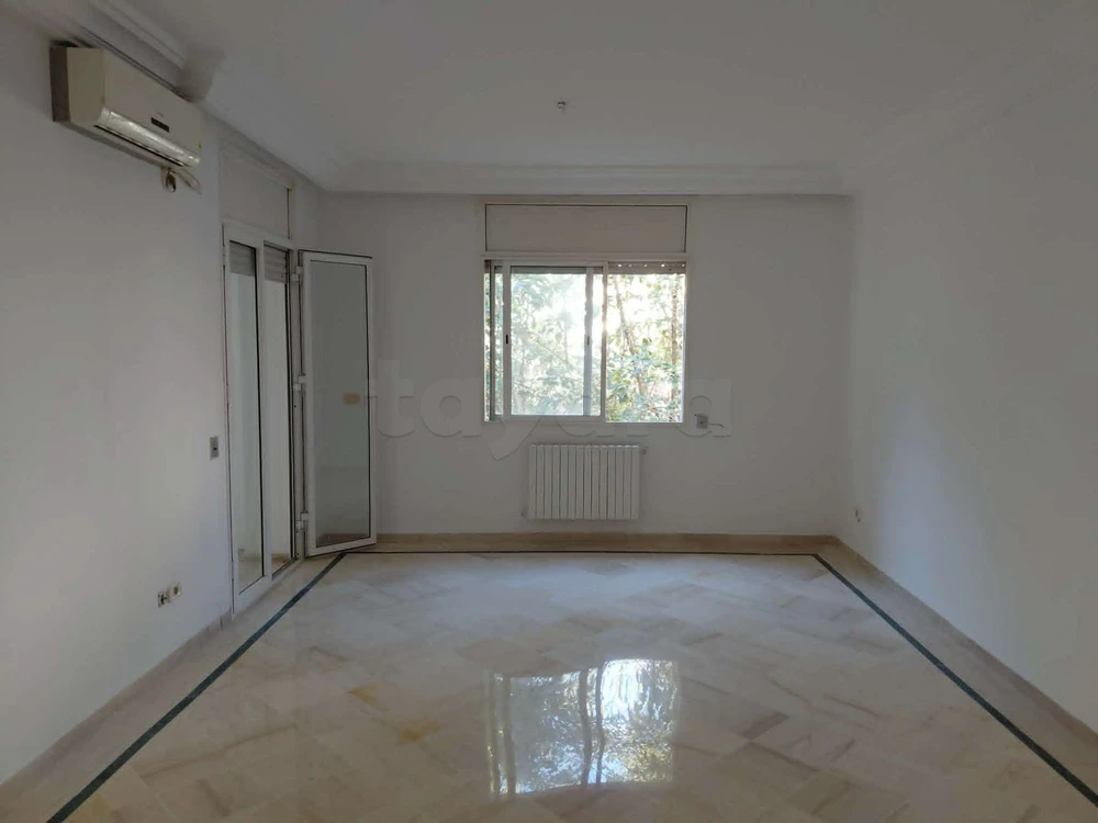 A vendre : Appartement S+3 au bardo - centre