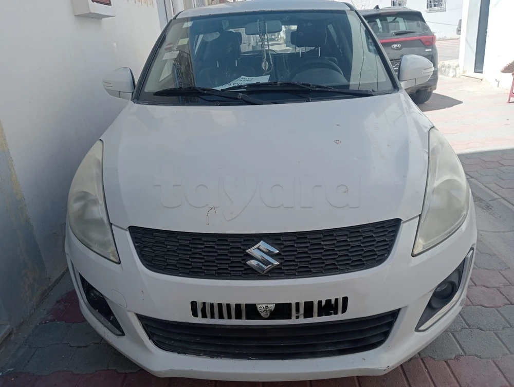 Carte voiture Suzuki Swift