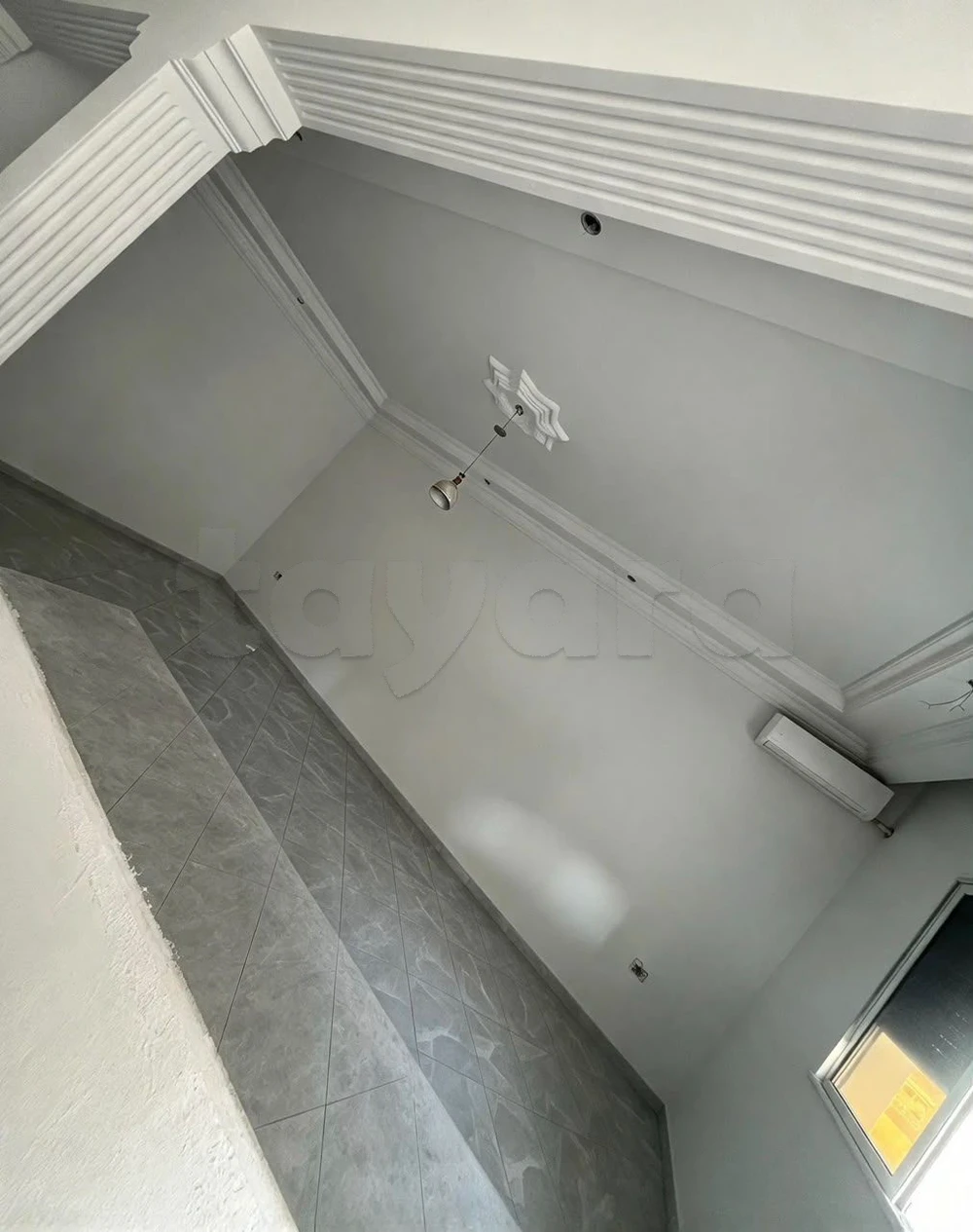 Appartement S+3 situé au 1er étage d'une maison
