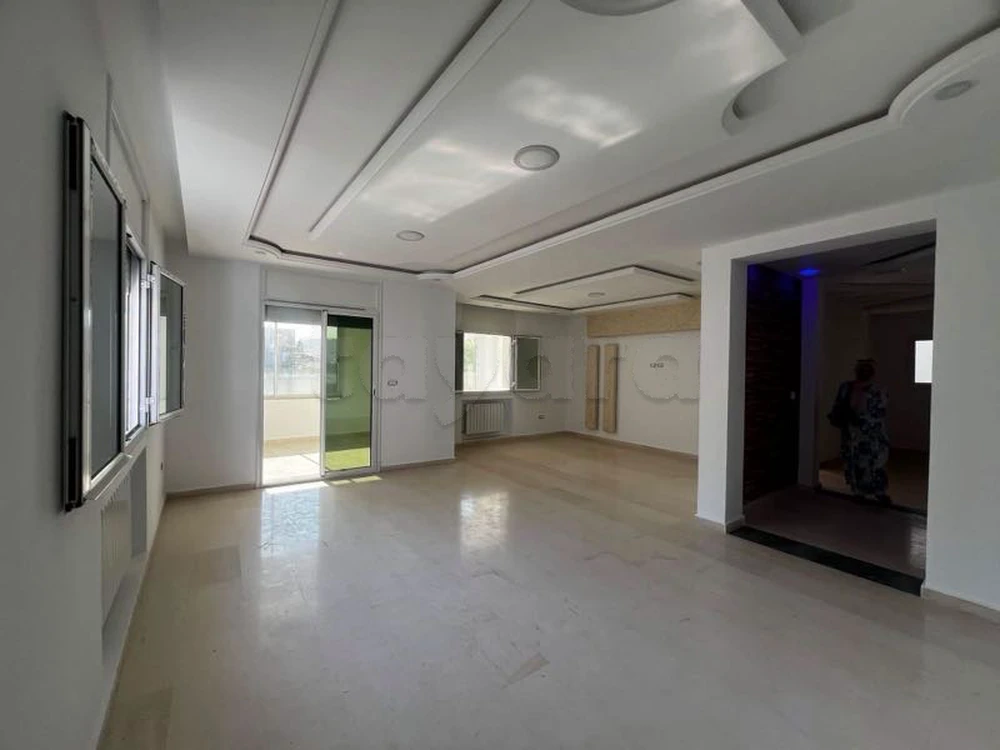 📍ENKHILETTE : APPARTEMENT S+3 A LOUER