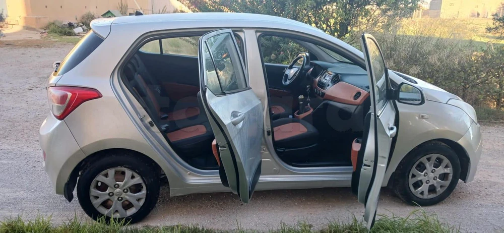 Carte voiture Hyundai i10