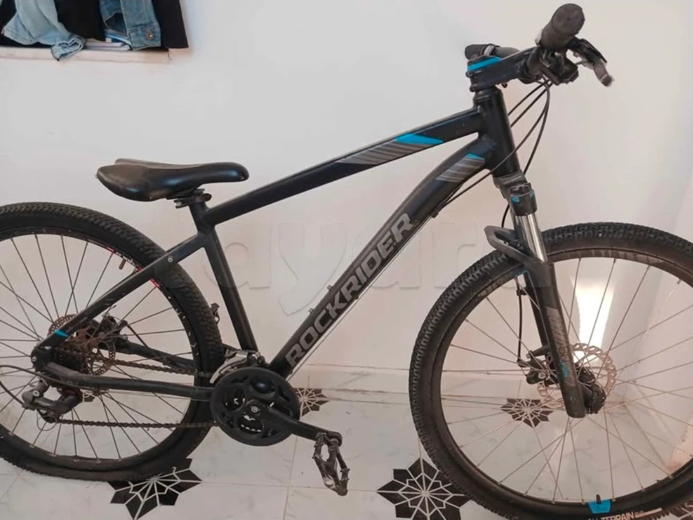 A vendre bicyclette decathlon rockrider st520