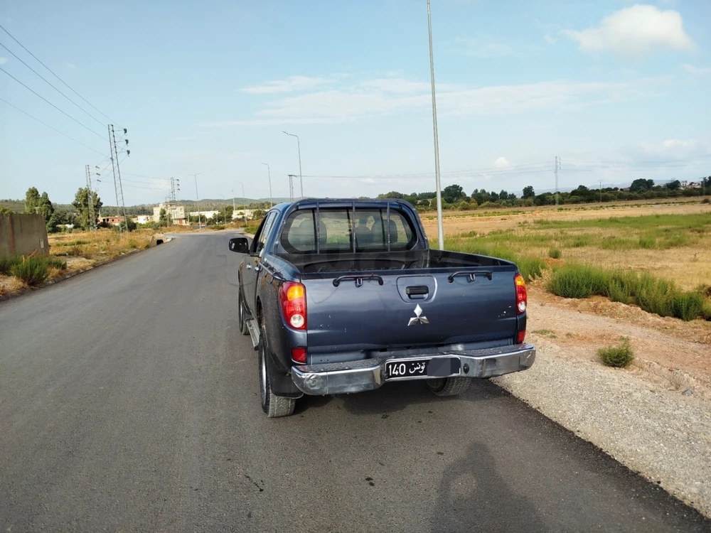 Mitsubishi L200