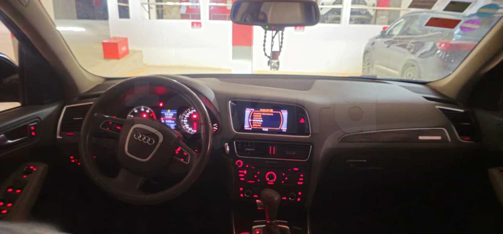 Carte voiture Audi Q5
