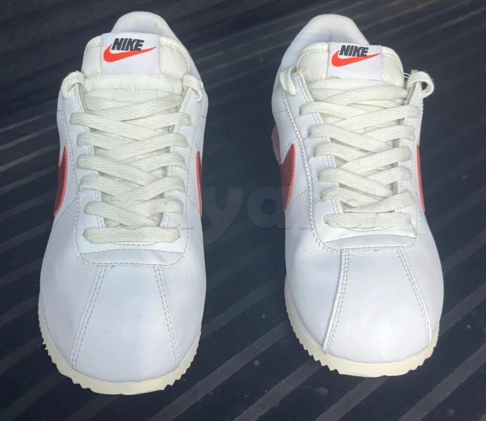 baskets - nike - cortez - cuir - pointure 40